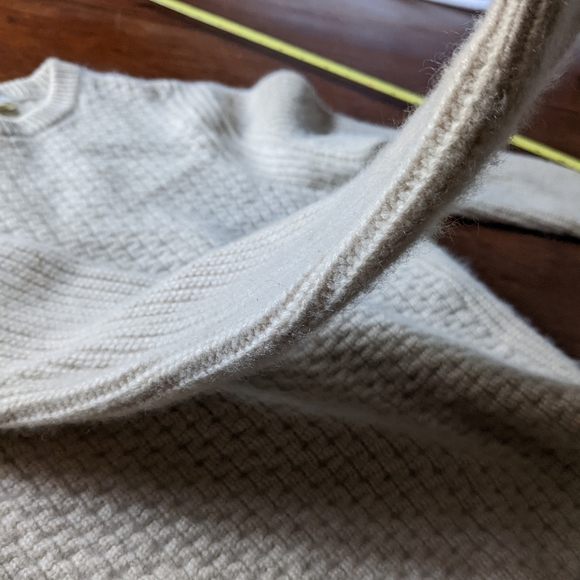 Thick Cashmere Sweater - Picture 11 of 12